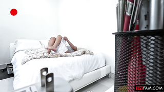 Gigi Star - VR Pervert XXX