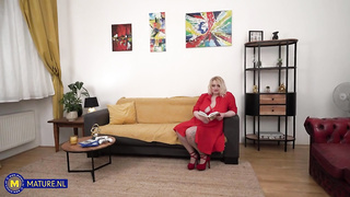 Hana - Lenny Yankee - I love playing with my curvy big tit stepmom Hanna's wet pussy instead of a co