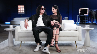 Kiki Mink - Petite Wife Takes Every Inch While Partner Watches (18.04.2026) rq