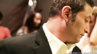 Nicole agradando seu sobrinho