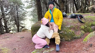 Follando a mi madrastra latina en el monte