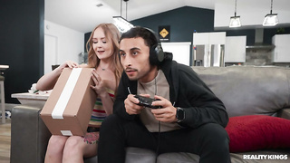 Natalia Queen - Sorry! Your Roommate Gives Better Dick (20.04.2026) rq