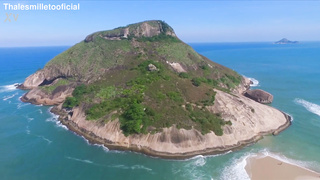 Rabuda gostosa fudendo com 2 amigos