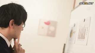 [ROE-321] Drunken female boss in pantyhose leads to Friday karaoke creampie affair. Mizuno Yuuka 3 video