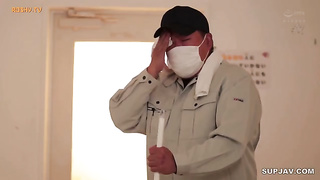 [DASS-498] My bookish big-breasted girlfriend fell to pleasure as the insatiable janitor made her ov