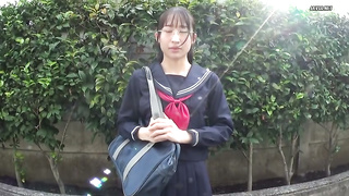 [MVSD-682] Intellectual masochist with deviation value 78 Throat training for the uniformed prodigy
