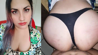 Danila Buendia Cogida con su Tanga negra en la oficina