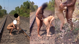 Viral Indian Girl Fucking On Railway Track