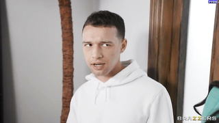 Slimthick Vic and Ashlyn Peaks - Super-Hot Neighbor Big Natural MILF Drain Perverted New Stepson - B