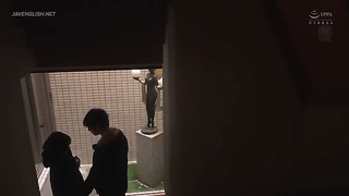 ROE-492] After going on a date with my girlfriend who has a 5 p.m. curfew, I have creampie sex with.