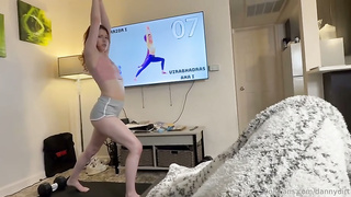 Onyx Reign - Caught Jerking Off While My Step Sister Does Yoga rq