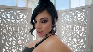 fat booty Arab wants black pipe in her shithole