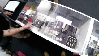Pawn shop saya song