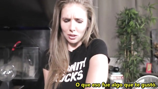 Lena Paul - hijastra calente se deja follar