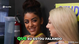 Stretching Skylar Out HD Legendado