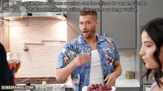 Disfrutando de la Fiesta con un dedo en el Culo LaSirena69 Sub