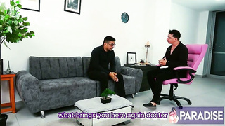 Mi hijastro descubre que le engaño y me hace sexo anal latina Kathy Lee