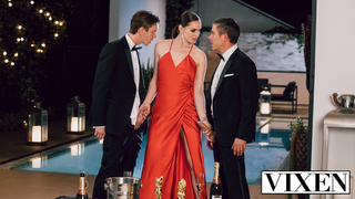 Award Season – Tᴏri Blаck