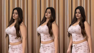 My hot body shaking