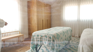 Anna Ralph, happy ending massage