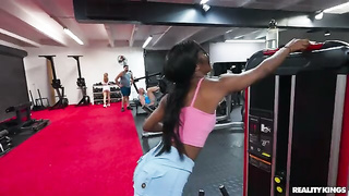 Nivia Wolfe - Getting in a Pump (RK)