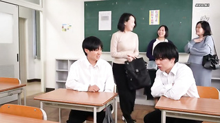 [DASS-969] A married gal tempts me on class observation day. “your mom is way too erotic, isn’t she 2 video
