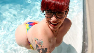 Splashing And Smashing - Busty Bexx