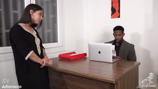 Hiba Hakimi - Moroccan Girl Her First Time With A BBC (9/7/26)