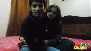 Indian Amateur Couple Sunny & Sonia - Public Introduction Sensual Smooching
