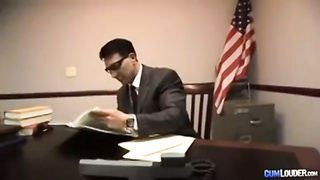 Latina Bridgette B Español Marco Banderas parodia Superman