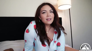 Scarlett Venom - Curvy Stepsis Seduces You 2 video