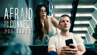 AfrAId To Connect – Cаmi Strellа