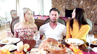XXX Thanksgiving Porn Is For Creampies (2019)