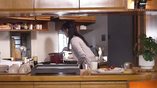 [ROE-515] Absolutely, Absolutely… Keep It a Secret.” NTR Wife’s Day Off Secret Tryst Drowning in Son 2 video