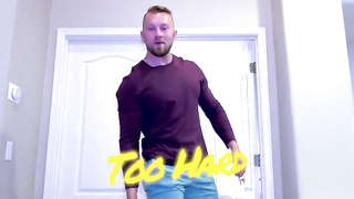 Muscle guy fucks amateur girl