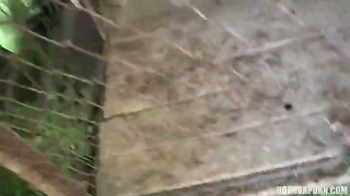 Hombre posee una bestia salvaje solo para meterle la polla