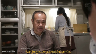 JUL-975 sub Español las mujeres de esta familia deben ser complacidas