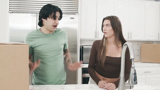 Selina Bentz - Stepsister Was Shocked When She See's My Boner (17-8-26)