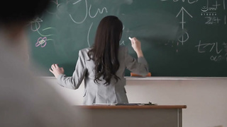 [MFYD-050-SUBS] A passionate encounter with a promiscuous teacher at a school with a low academic st