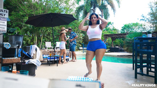 Resort Rub Down - Lissa Aires