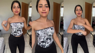 PUTA LINDA E GOSTOSA QUER SEXO GRUPAL DESTRUTIVO
