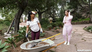 Tommy king entra a la casa de su vecino por la ventana sub.