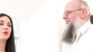 Old landlord fucks his future tenant