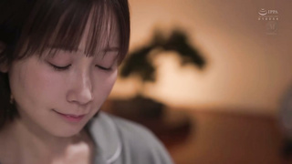 JUR-825 A  Married  housekeeper Who Gets Cleaning, Goes Crazy with Her Asshole Exposed, After Round