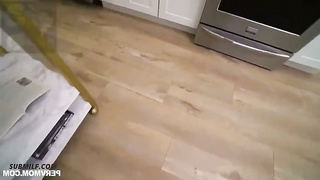 Mientras que tu padre no este en casa, me puedes acosar, Hijo. Ivy Lebelle Sub