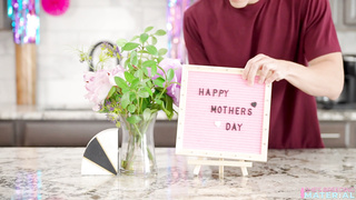 Quiere Ser Mamá En El Día De La Madre -  Sub Español