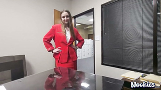Laney Grey Madison Wilde Chica viene a buscar trabajo y es violada por el jefe y la secretaria