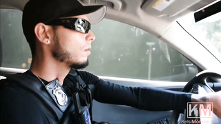 Kelsi Monroe ¡¡ Me Encanta tener problemas con las pollas de la Policia !! Sub