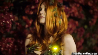 Cosplay - Maitland Ward is Poison Ivy and gets fucked by Red Hood