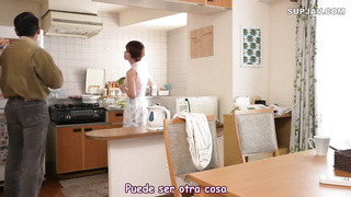 VENX-220 sub español Mi hijo se oculta en mi falda y comienza a lamerme no puedo causandome multiple